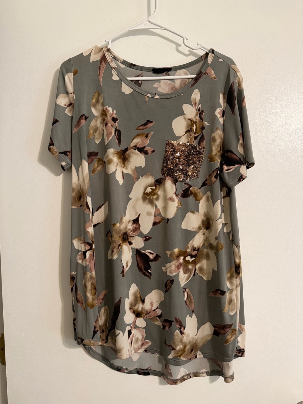 Floral Sequin Pocket Short-Sleeve Top -